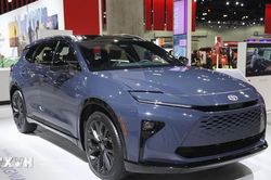 Doanh số ôtô toàn cầu của Toyota giảm tháng thứ 7 liên tiếp