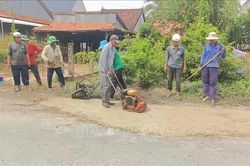 Góp sức để những tuyến đường quê thêm an toàn, thuận tiện