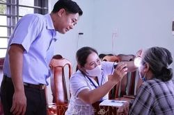 Người dân vùng biên chủ động khám sức khỏe, tích hợp dữ liệu điện tử