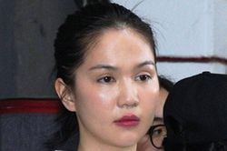 Đáng lo cho Ngọc Trinh ở tuổi 37