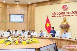 Bộ C&ocirc;ng Thương phổ biến, đ&ocirc;n đốc ph&aacute;t triển điện mặt trời m&aacute;i nh&agrave;