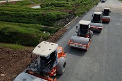 Cần huy động hơn 800.000 tỷ đồng xây mới và mở rộng cao tốc