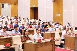 Bồi dưỡng kiến thức, nghiệp vụ cho cấp ủy thôn, tổ dân phố nhiệm kỳ 2025 – 2030