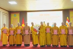 Phú Thọ: Trao quyết định chuẩn y nhân sự Ban Trị sự và phụ trách các ban chuyên môn