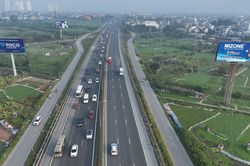 Cục Đường bộ đề nghị làm rõ các đoạn cao tốc xử phạt vi phạm khoảng cách an toàn