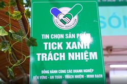 'Tick xanh trách nhiệm' và cuộc chơi mới của thực phẩm học đường