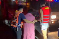 Chạy đua 12 phút trong đêm cứu người đuối nước ở chân cầu Long Biên