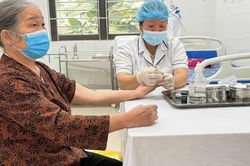 Y tế cơ sở là nền tảng đưa dịch vụ chăm sóc sức khỏe đến gần người dân