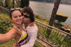 Cuộc sống của Selena Gomez sau 1 năm cưới