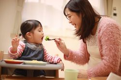 3 nhóm dưỡng chất quan trọng cho não bộ của trẻ