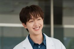 Lee Jung Shin (CNBLUE) đem lại cảm giác 'chữa lành' ngày cuối tháng Chín