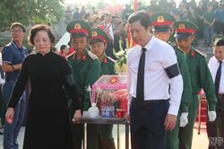 Lào Cai tổ chức trang nghiêm lễ truy điệu, an táng 71 hài cốt liệt sĩ