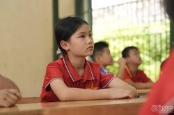 Có hai con gái dưới 16 tuổi, gia đình có thể được nhận loạt hỗ trợ này
