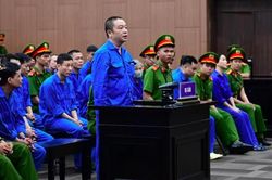 Vợ chồng cựu Viện trưởng Pháp y bị đề nghị đến 29 năm tù