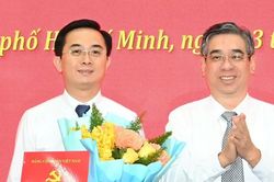 Thành ủy TPHCM trao quyết định của Ban Bí thư về công tác cán bộ