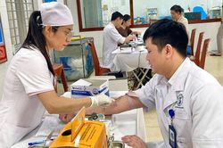 Những giọt máu nghĩa tình trong ca phẫu thuật đặc biệt