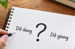 Dở dang hay dở giang: Đâu là từ viết đúng chính tả tiếng Việt?