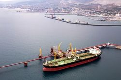 Doanh thu dầu thô Nga vọt lên cao nhất kể từ năm 2022