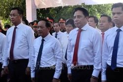 Trưởng Ban Tuyên giáo Trung ương dâng hương tại Nhà lưu niệm Huỳnh Thúc Kháng