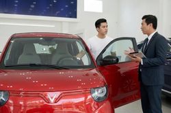 Bảo hành 5 năm, cứu hộ 24/7: Những quyền lợi đi cùng VF 2 giá hơn 182 triệu đồng