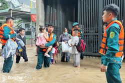 Nước sông Buông dâng cao, khu vực phường Phước Tân lại bị ngập