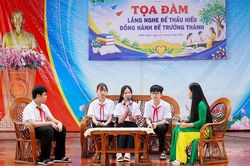 Lắng nghe học sinh
