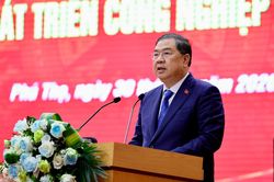 Ph&oacute; Thủ tướng Thường trực Phạm Gia T&uacute;c: 5 chuyển đổi để l&agrave;m chủ năng lực c&ocirc;ng nghiệp hỗ trợ