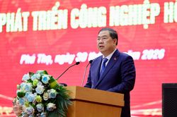 Không thể trở thành nước công nghiệp phát triển chỉ bằng lắp ráp