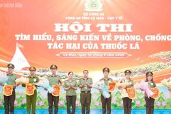 Xây dựng môi trường làm việc không khói thuốc trong Công an Cà Mau