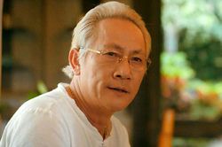 Nam NSƯT nổi tiếng màn ảnh Việt sống trong biệt thự 2 mặt tiền gần biển, sân vườn xanh mướt, tuổi 58 tận hưởng cuộc sống thảnh thơi