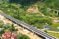 Nghiên cứu đưa cao tốc Hữu Nghị - Chi Lăng, Đồng Đăng - Trà Lĩnh vào khai thác tạm miễn phí dịp Tết