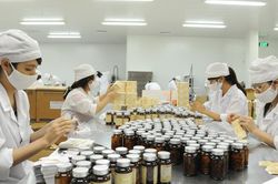Liên kết công nghiệp dược và hóa dược để xây dựng chuỗi giá trị thuốc trong nước