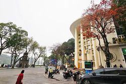 Hà Nội nắng nóng nhất nước, không khí lạnh khiến nhiệt giảm bao nhiêu độ?