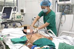 Người đàn ông nguy kịch sau dấu hiệu sốt cao, rét run