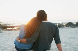 7 điều các bà vợ nên làm để chồng ngày càng yêu chiều hơn.