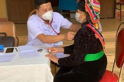 Nâng cao tỷ lệ bao phủ bảo hiểm y tế, chăm lo sức khỏe toàn dân