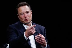 Đế chế Elon Musk đang thay đổi nước Mỹ ra sao?