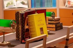 Louis Vuitton mở 'hiệu sách' giữa lòng Thượng Hải