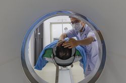 Bộ Y tế n&ecirc;u định hướng quản l&yacute; gi&aacute; thiết bị y tế