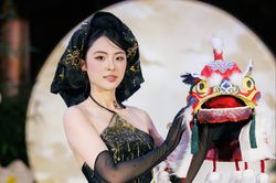 Fashion show 'Rằm Rộ' đưa sắc màu Trung thu Việt lên sàn diễn