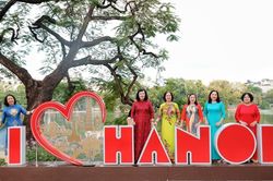 Sống vui, sống khỏe, phát huy vai trò 'cây cao bóng cả'