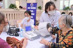 Ngày Quốc tế Người cao tuổi 1/10: Đổi mới chăm sóc sức khỏe trong kỷ nguyên trường thọ