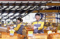Đề xuất đưa gói, kiện hàng hóa vào dịch vụ bưu chính phổ cập