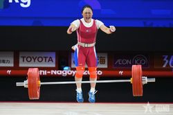 Cử tạ Triều Tiên phô diễn sức mạnh