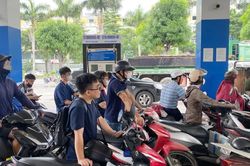 Doanh nghiệp được tự quyết giá xăng dầu?