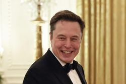 Elon Musk trở lại Chính phủ Mỹ để nghiên cứu về tương lai chiến tranh
