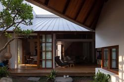 Ngôi nhà đưa khoảng hiên Bắc Bộ vào không gian sống