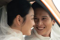 Đạo diễn Hàm Trần đổi tên phim 'nhìn thấy người chết'