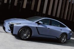 Lexus ES50e lộ thông số kỹ thuật trước thời điểm ra mắt tại Việt Nam