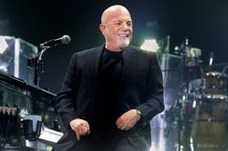 Billy Joel cập nhật sức khỏe sau ca phẫu thuật não, tiết lộ vấn đề còn gặp phải